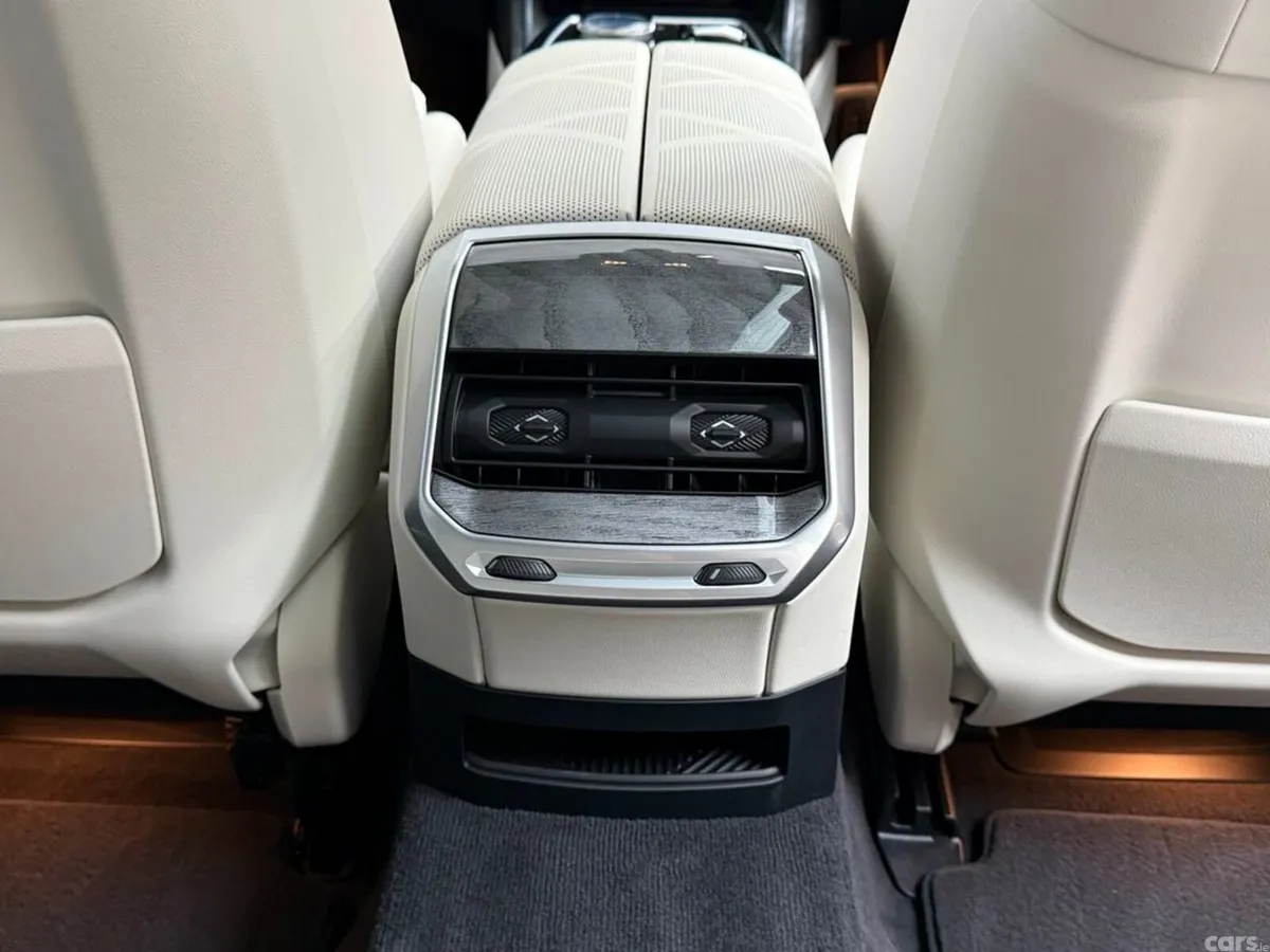 BMW 7-Series Saloon, Petrol Plug-in Hybrid, 2024, Blue
