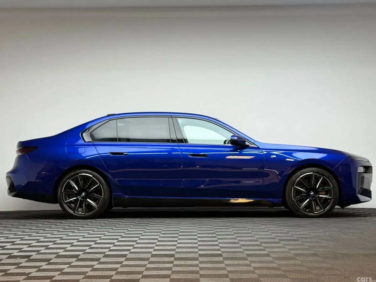 BMW 7-Series Saloon, Petrol Plug-in Hybrid, 2024, Blue