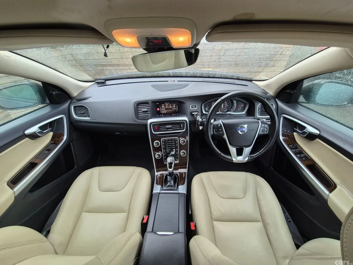 Volvo V60 Estate, Diesel, 2017, Grey