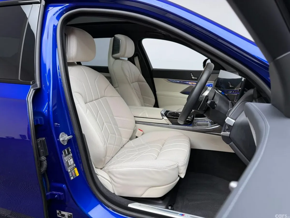 BMW 7-Series Saloon, Petrol Plug-in Hybrid, 2024, Blue