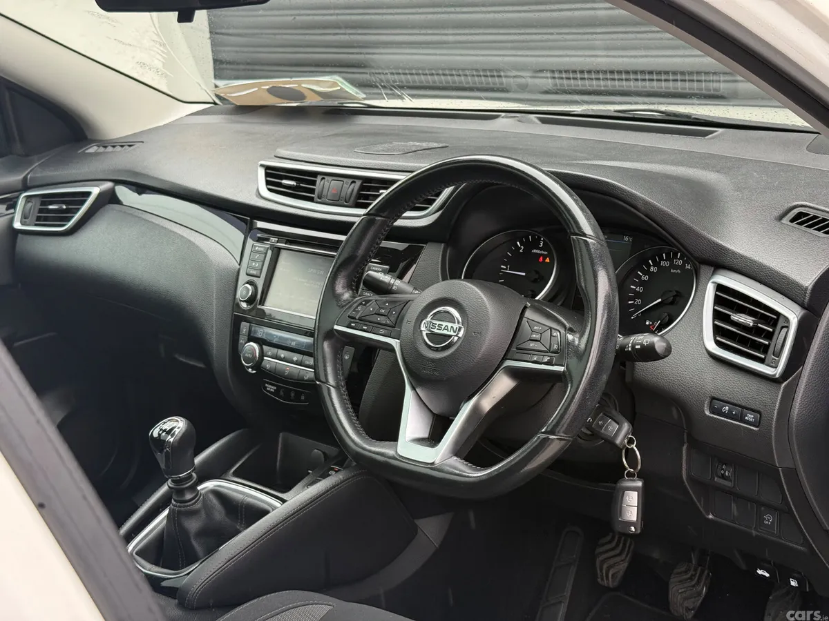 Nissan Qashqai MPV, Diesel, 2020, White