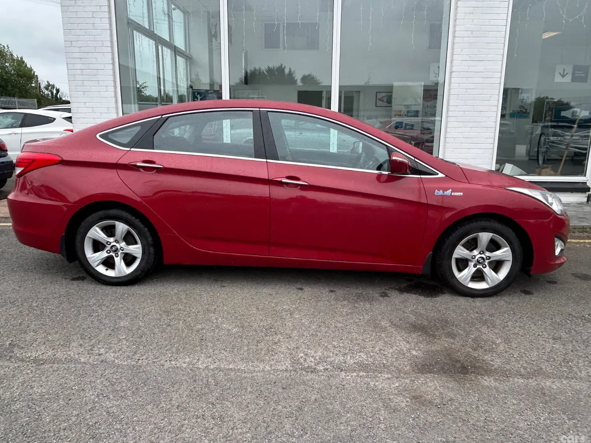 Hyundai i40 Saloon, Diesel, 2013, Red