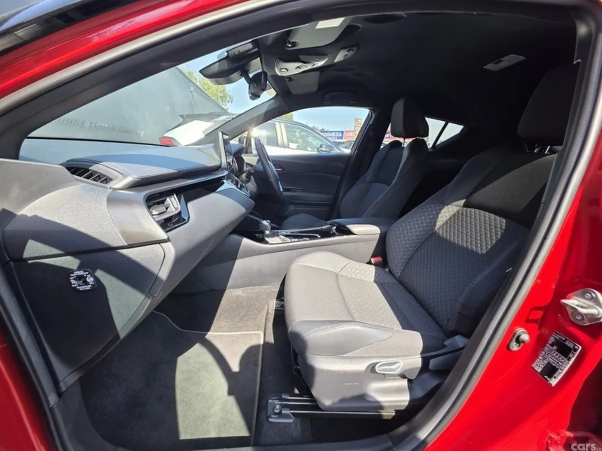 Toyota C-HR SUV, Petrol Hybrid, 2022, Red
