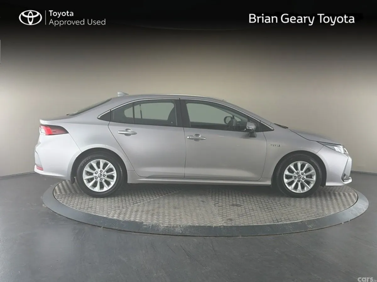 Toyota Corolla Saloon, Petrol Hybrid, 2021, Grey