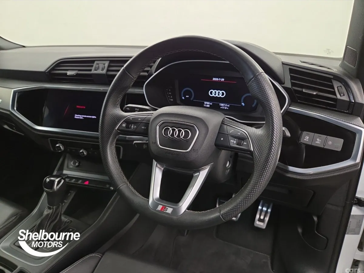 Audi Q3 Estate, Petrol, 2025, White