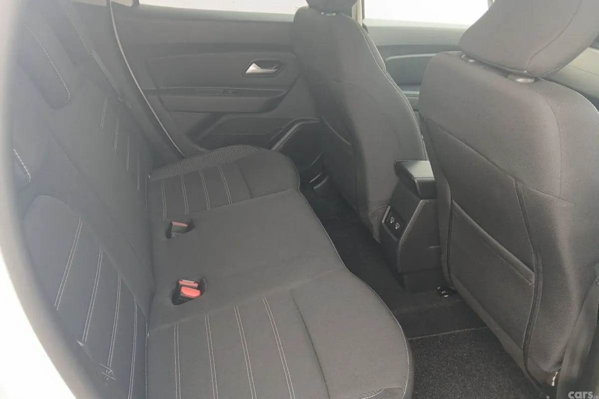 Dacia Duster SUV, Petrol, 2022, White
