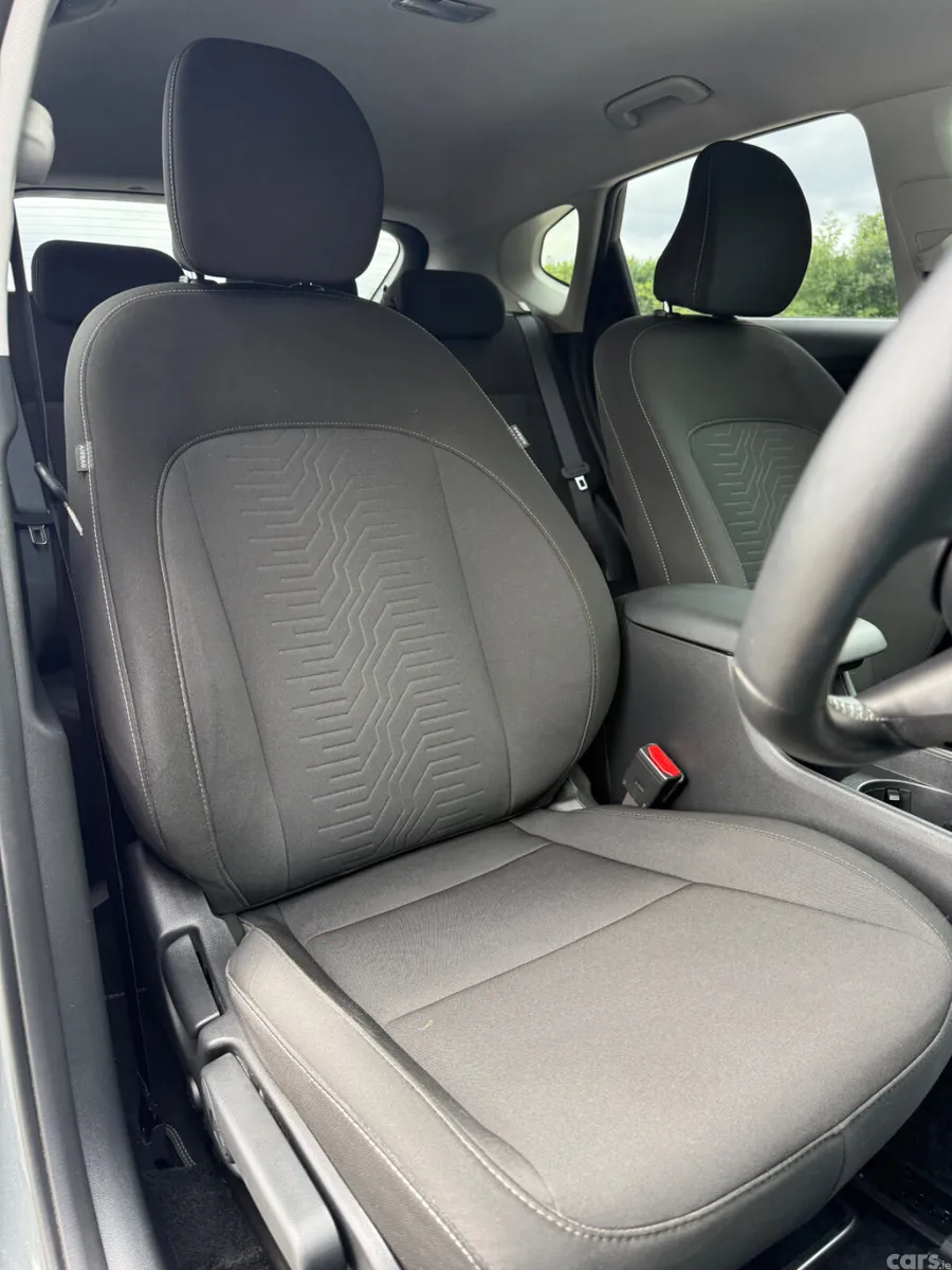 Hyundai KONA MPV, Petrol, 2025, Grey