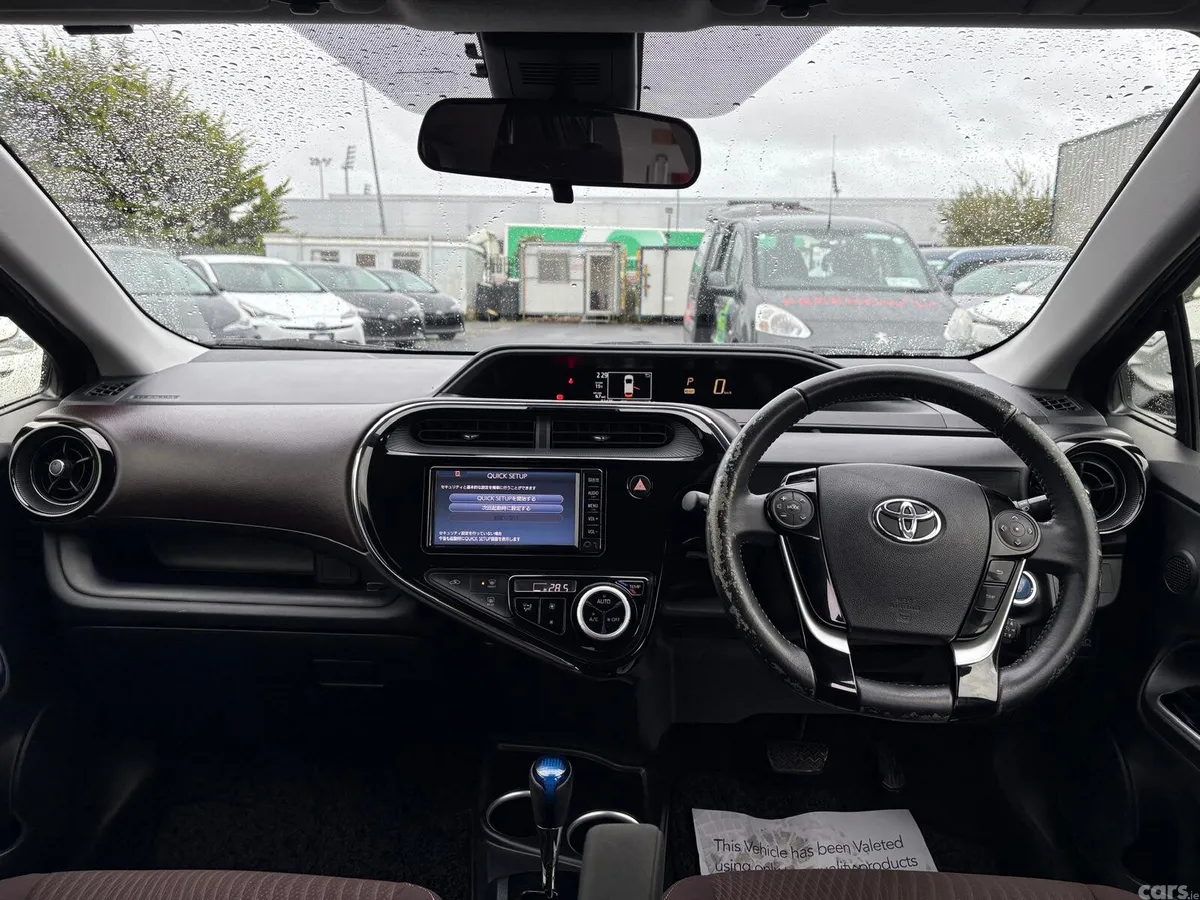 Toyota Aqua Hatchback, Petrol Hybrid, 2017, Black