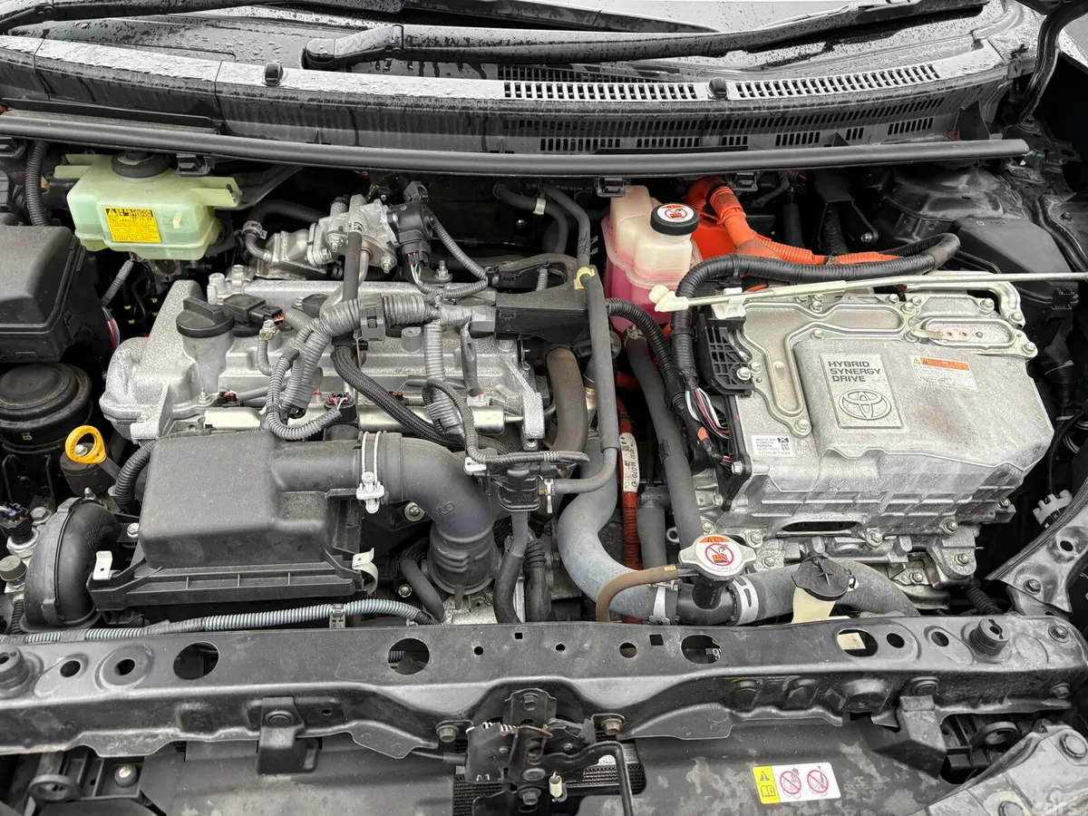 Toyota Aqua Hatchback, Petrol Hybrid, 2017, Black