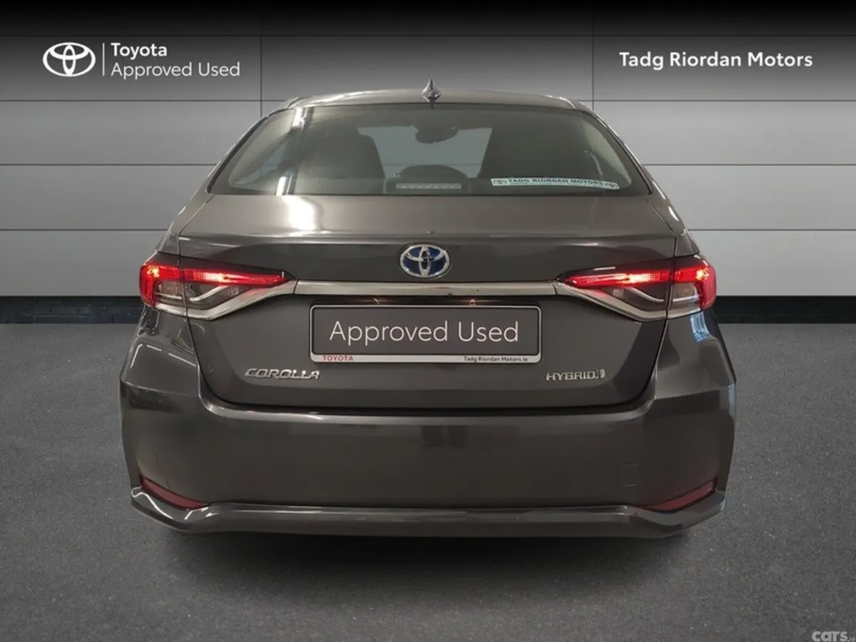 Toyota Corolla Saloon, Petrol Hybrid, 2024, Grey
