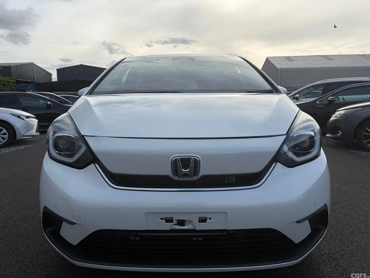 Honda Fit Hatchback, Petrol Hybrid, 2021, White