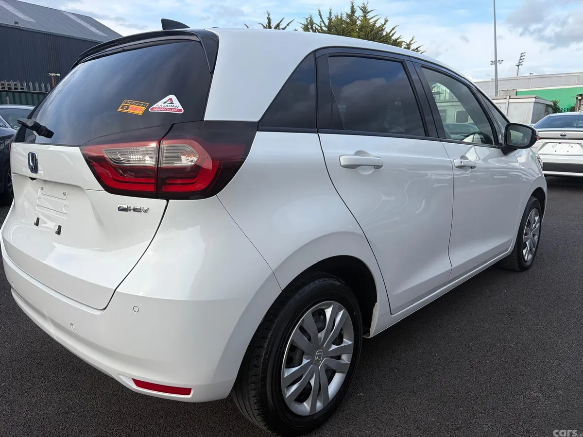 Honda Fit Hatchback, Petrol Hybrid, 2021, White