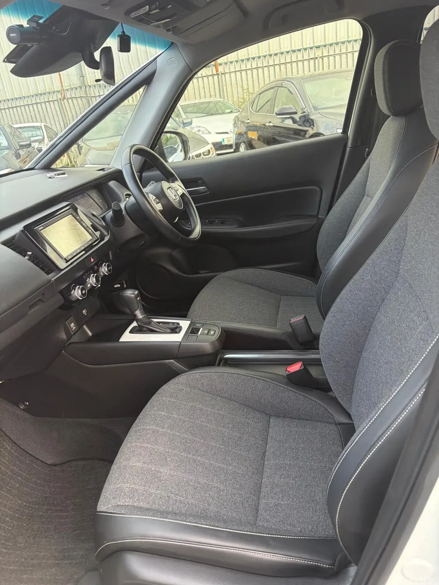 Honda Fit Hatchback, Petrol Hybrid, 2021, White