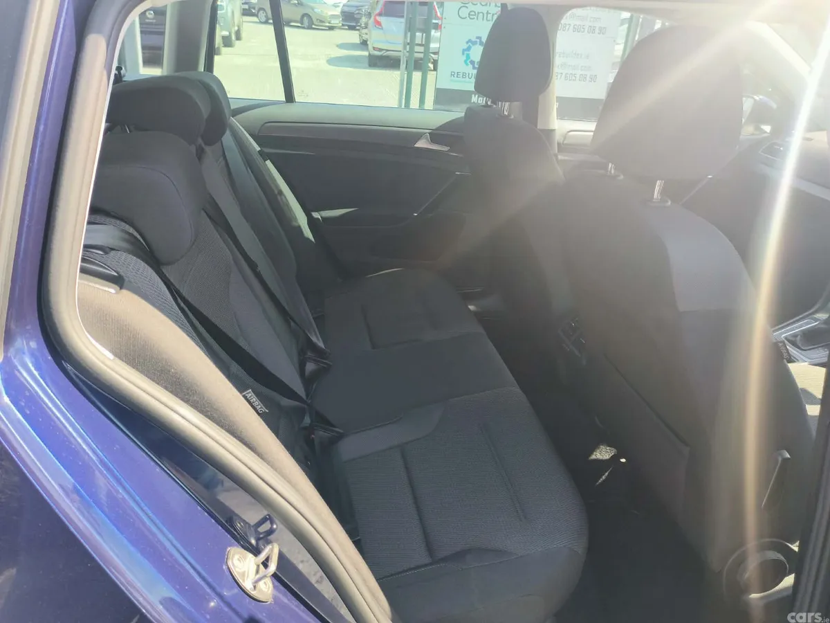 Volkswagen Golf Estate, Petrol, 2020, Blue