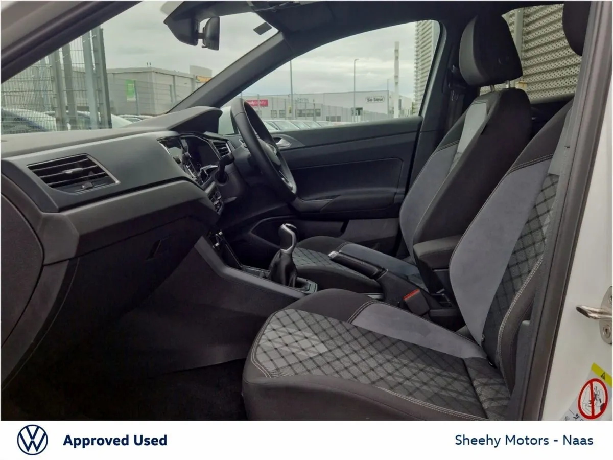 Volkswagen Taigo SUV, Petrol, 2023, White
