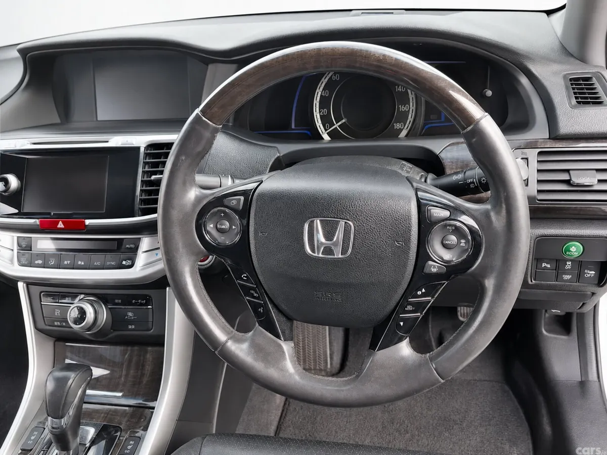 Honda Accord Saloon, Petrol Hybrid, 2015, White