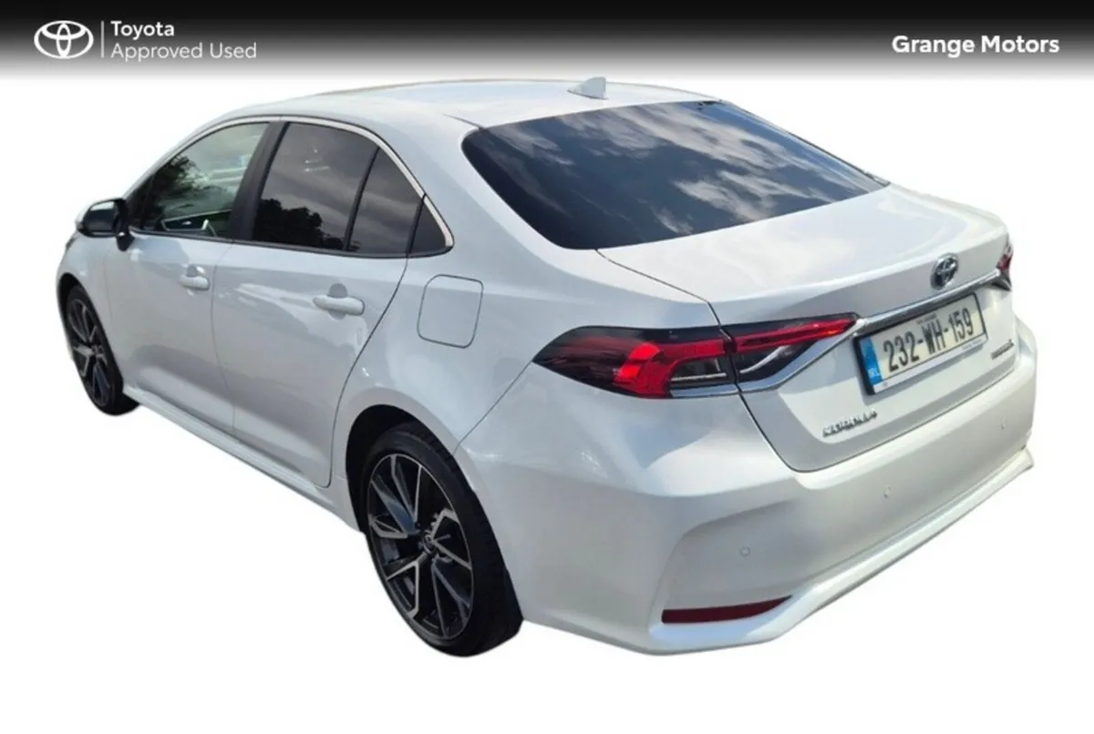 Toyota Corolla Saloon, Petrol Hybrid, 2023, White