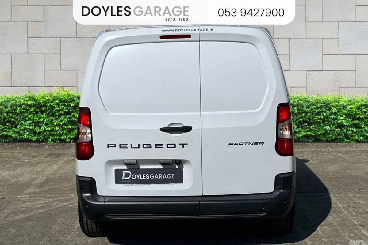 Peugeot Partner MPV, Diesel, 2024, White