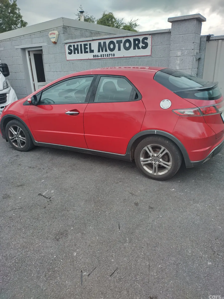 Honda Civic Hatchback, Petrol, 2011, Red