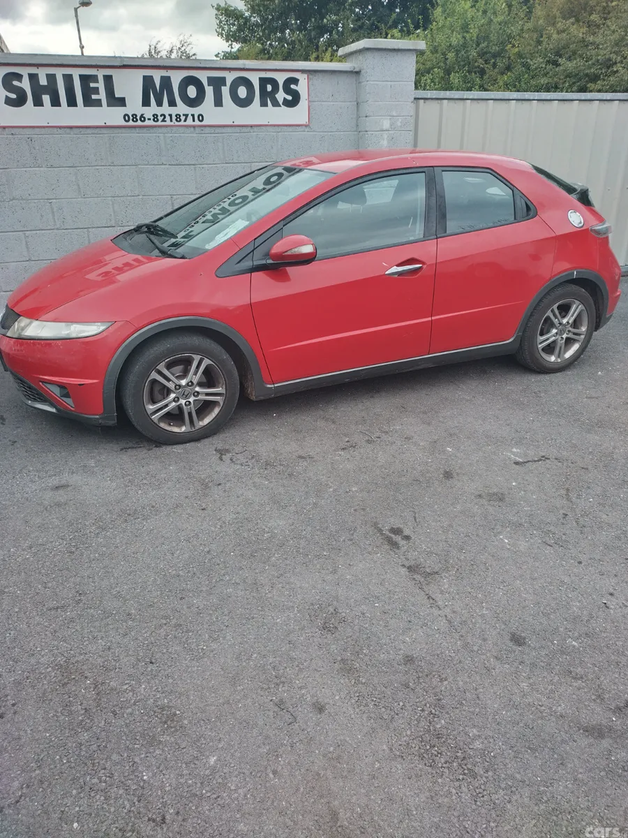 Honda Civic Hatchback, Petrol, 2011, Red