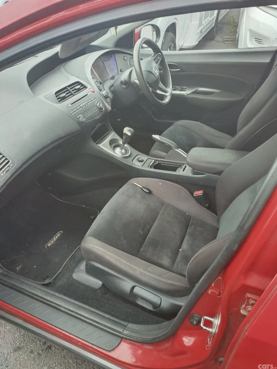 Honda Civic Hatchback, Petrol, 2011, Red
