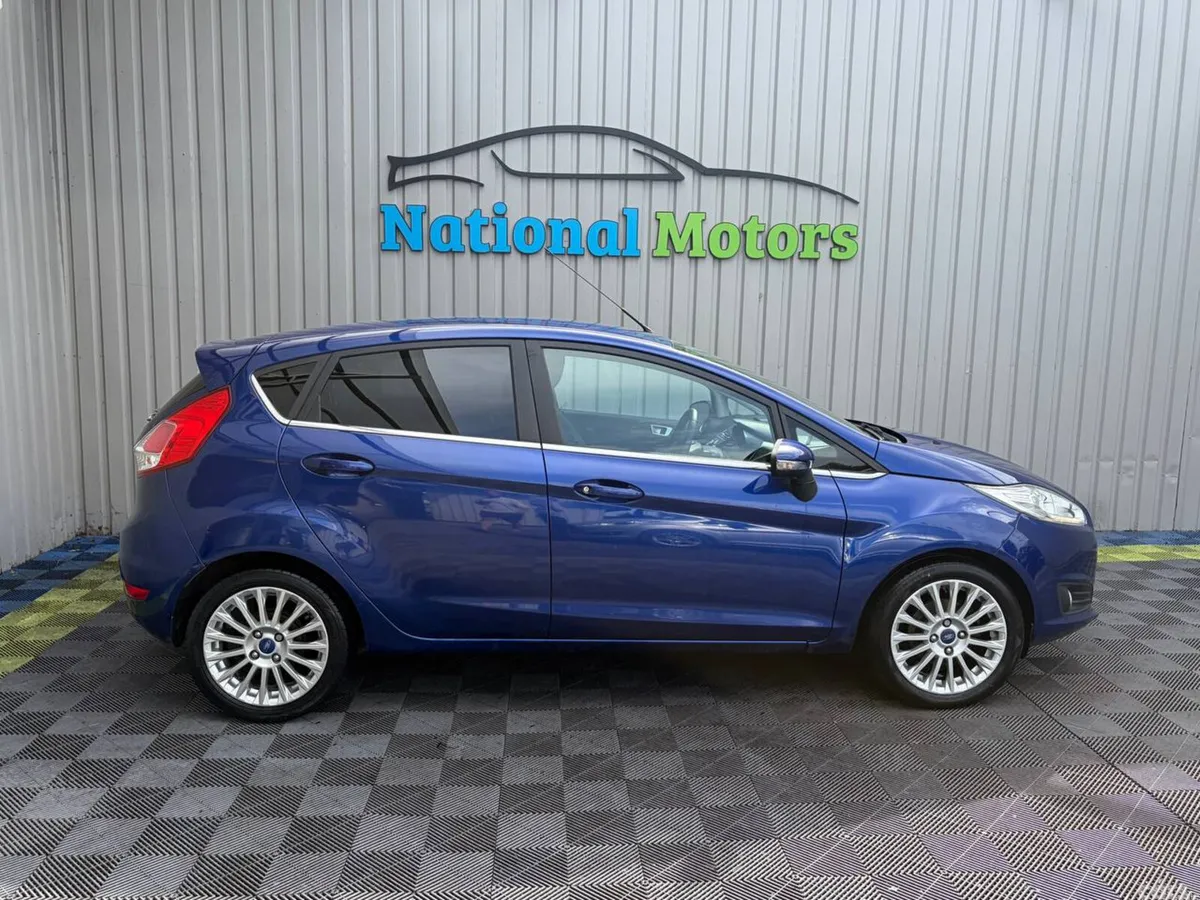 Ford Fiesta Hatchback, Petrol, 2015, Blue