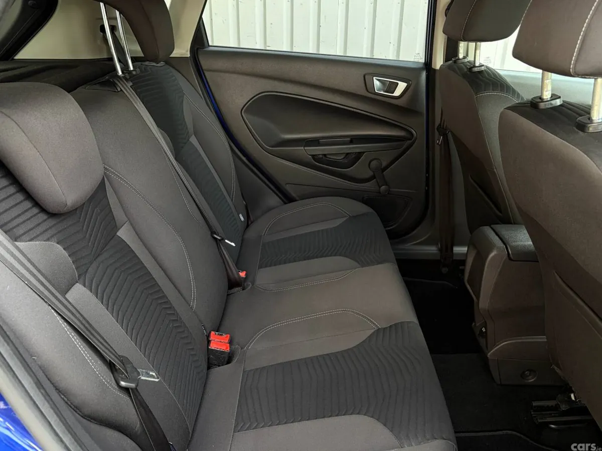 Ford Fiesta Hatchback, Petrol, 2015, Blue