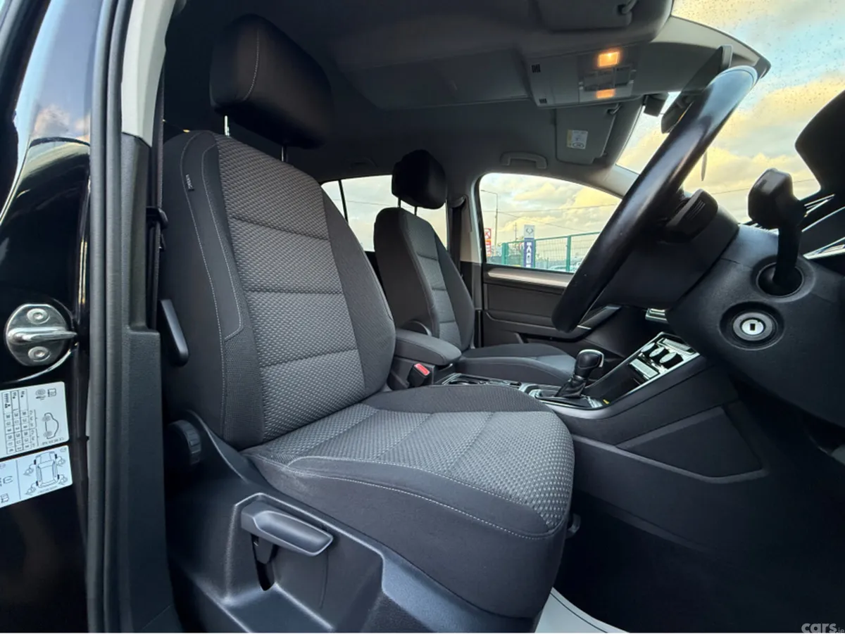 Volkswagen Touran MPV, Petrol, 2017, Black