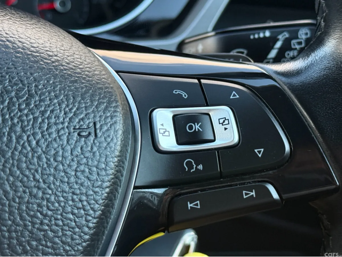 Volkswagen Touran MPV, Petrol, 2017, Black