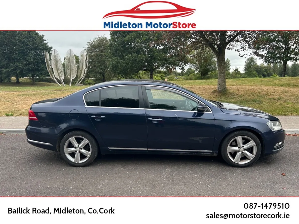 Volkswagen Passat Saloon, Diesel, 2011, Blue