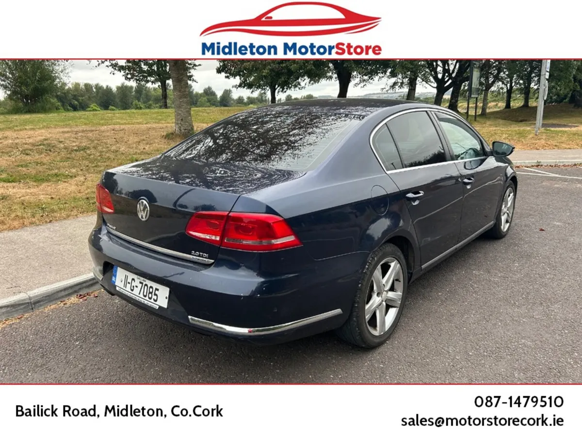 Volkswagen Passat Saloon, Diesel, 2011, Blue