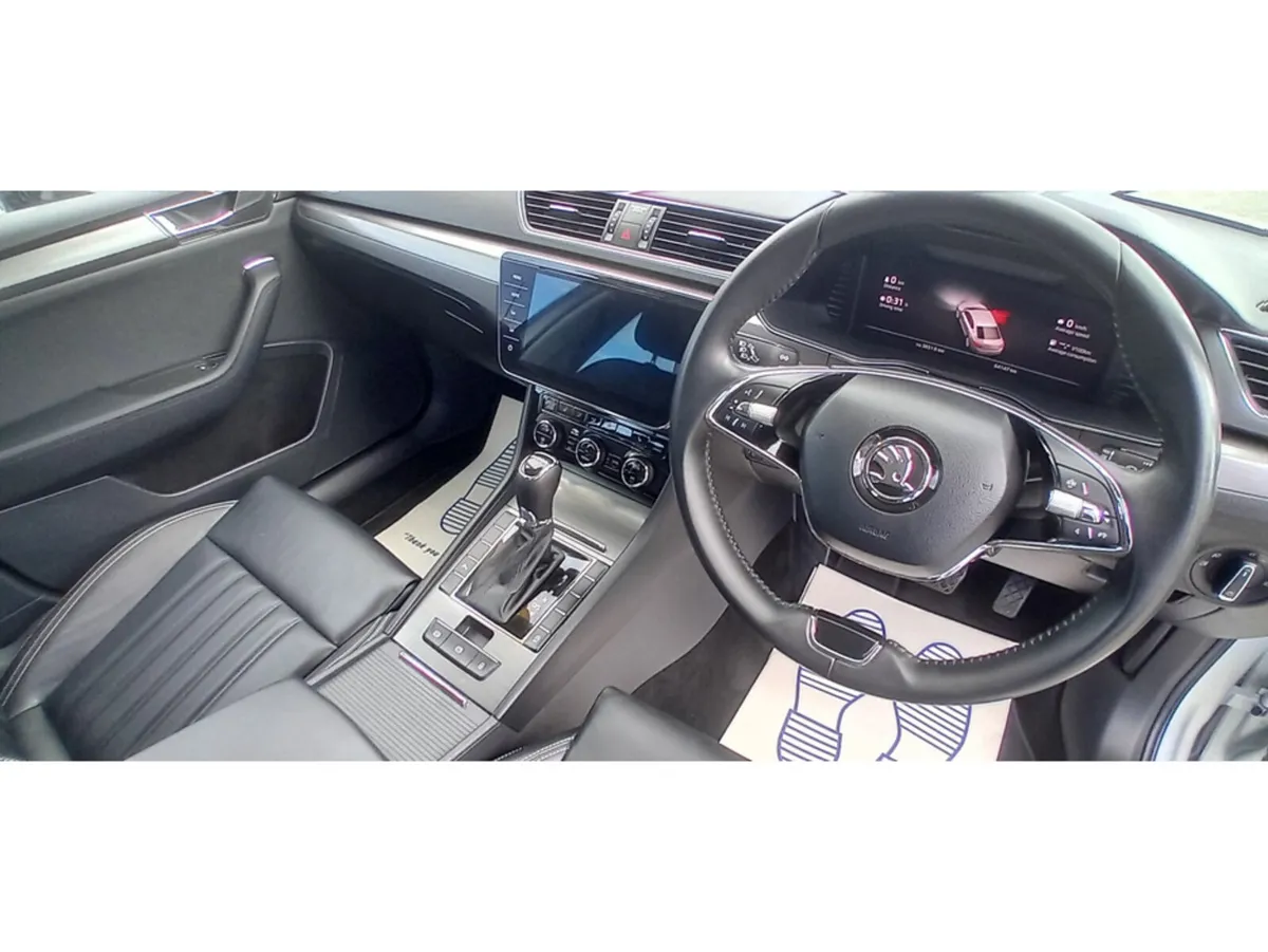 Skoda Superb Hatchback, Diesel, 2022, Grey