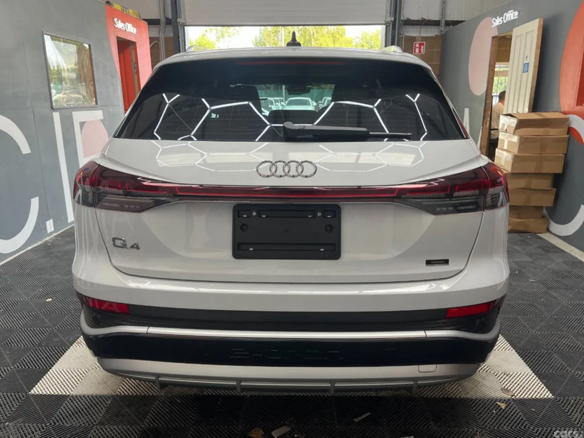 Audi Q4 e-tron SUV, Electric, 2023, White