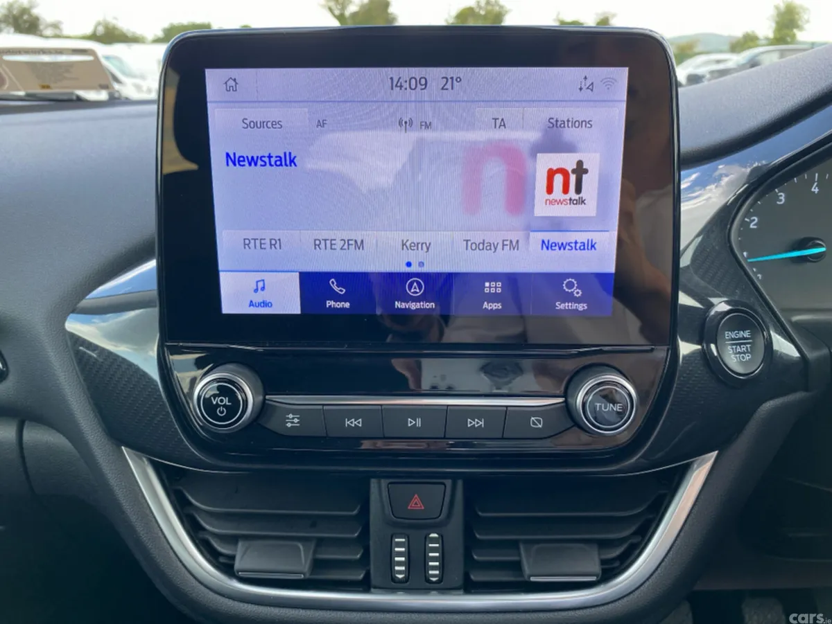 Ford Puma MPV, Petrol Hybrid, 2024, White