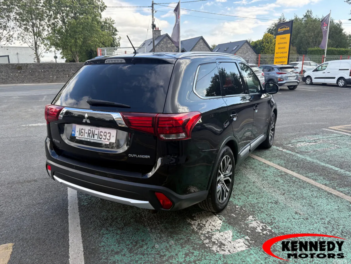 Mitsubishi Outlander Estate, Diesel, 2016, Black