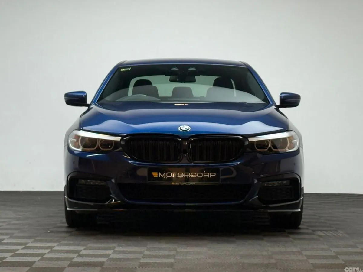 BMW 5-Series Saloon, Petrol Plug-in Hybrid, 2019, Blue