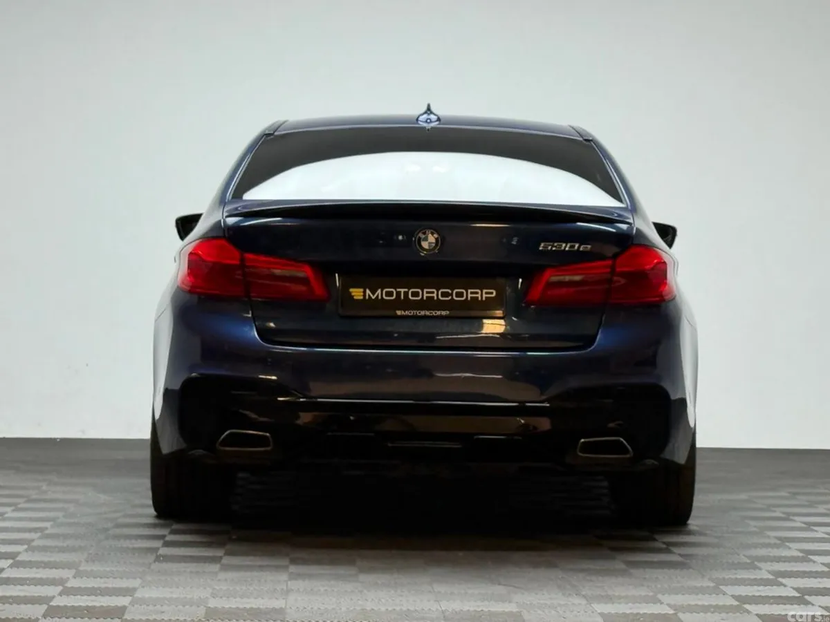 BMW 5-Series Saloon, Petrol Plug-in Hybrid, 2019, Blue