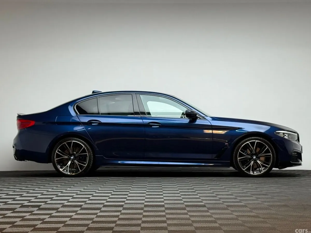 BMW 5-Series Saloon, Petrol Plug-in Hybrid, 2019, Blue