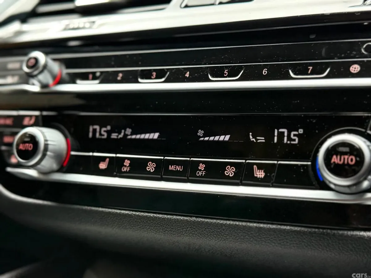 BMW 5-Series Saloon, Petrol Plug-in Hybrid, 2019, Blue