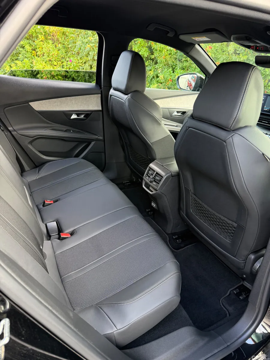 Peugeot 3008 MPV, Diesel, 2024, Black
