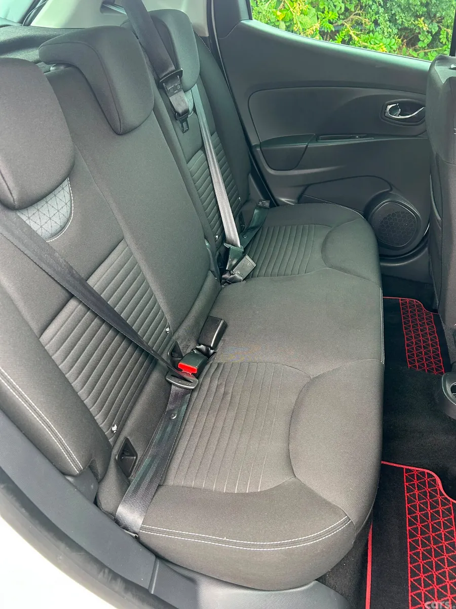 Renault Clio Hatchback, Petrol, 2015, White
