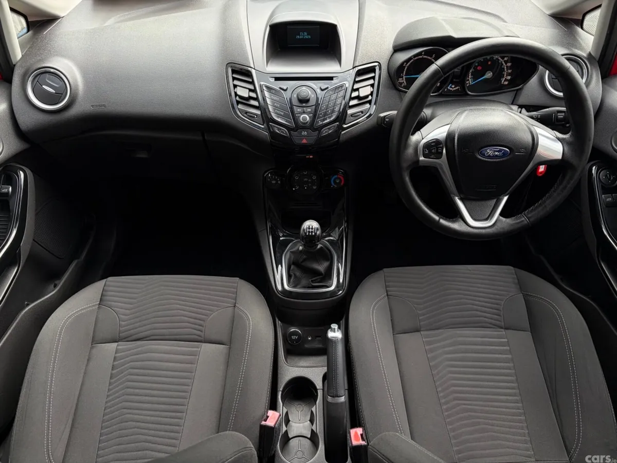 Ford Fiesta Hatchback, Petrol, 2015, Red