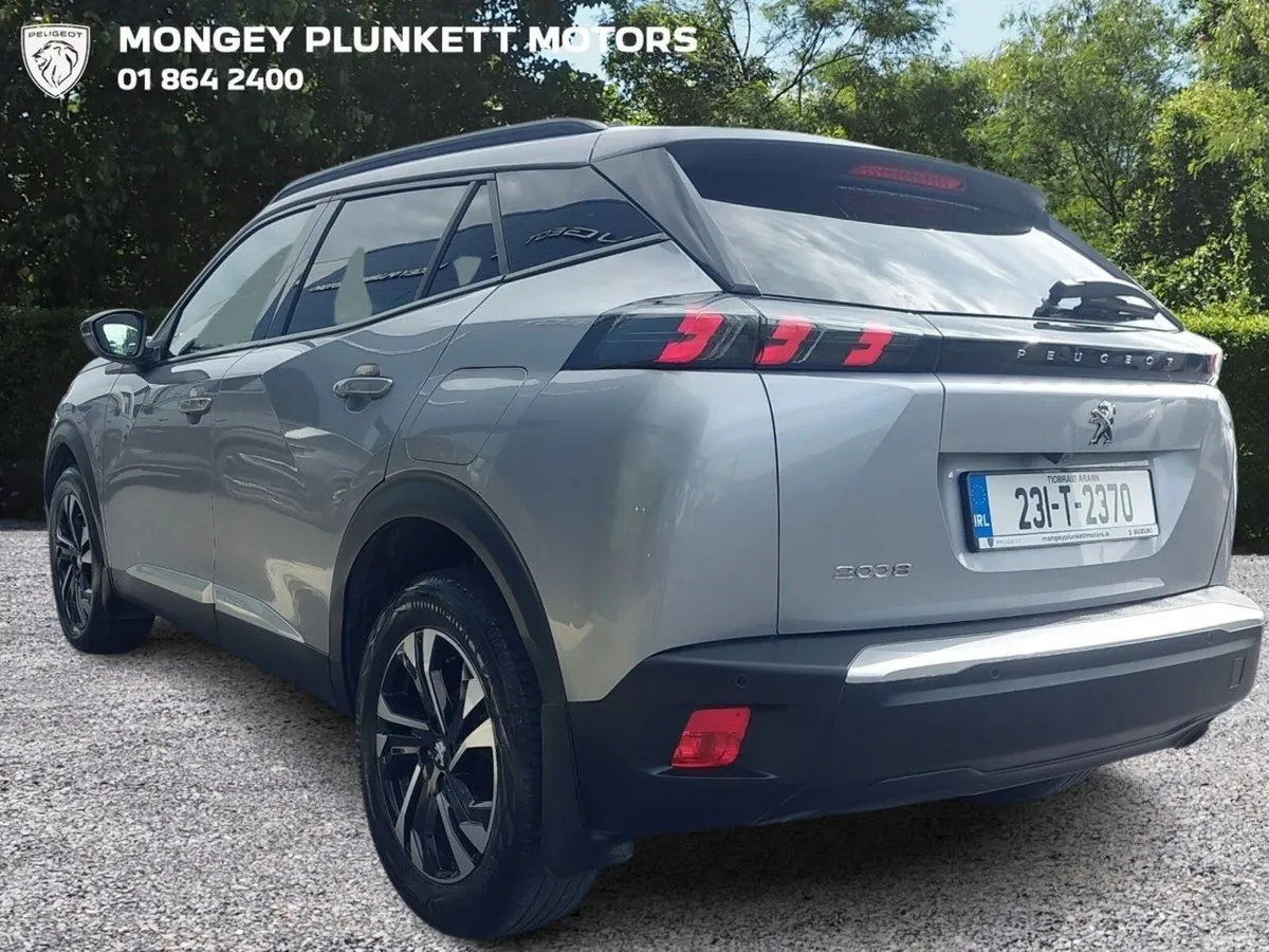 Peugeot 2008 MPV, Petrol, 2023, Grey