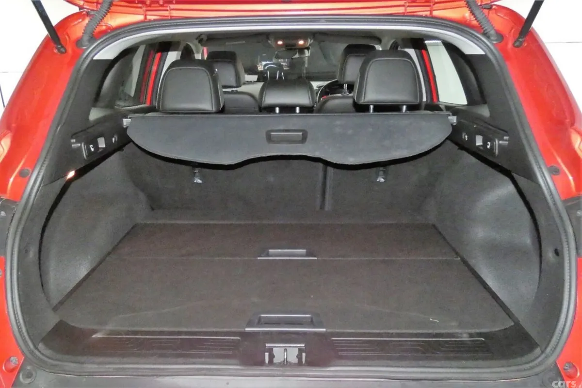 Renault Kadjar SUV, Diesel, 2018, Red
