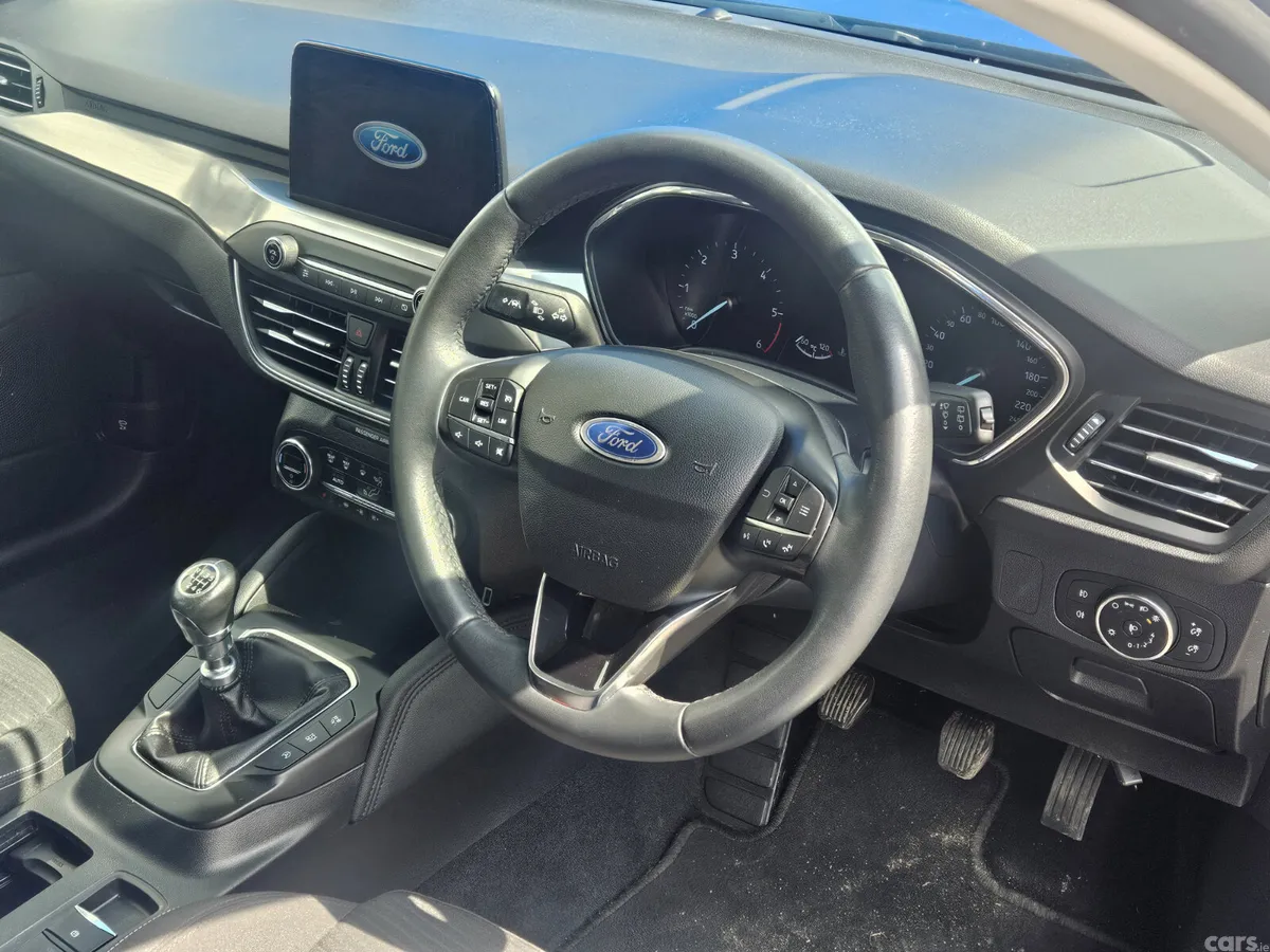 Ford Focus Hatchback, Diesel, 2020, Blue