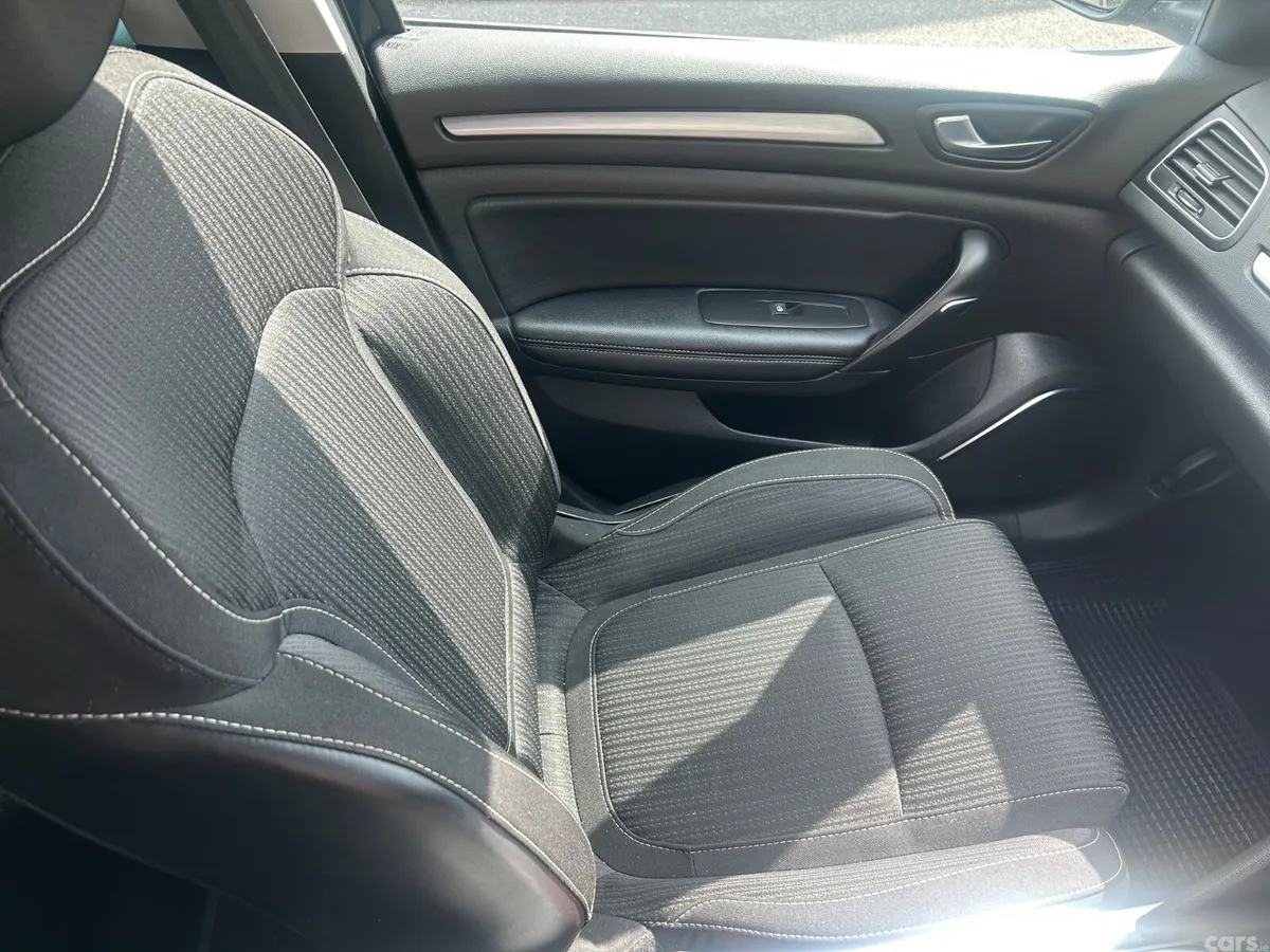 Renault Megane Hatchback, Diesel, 2020, Black