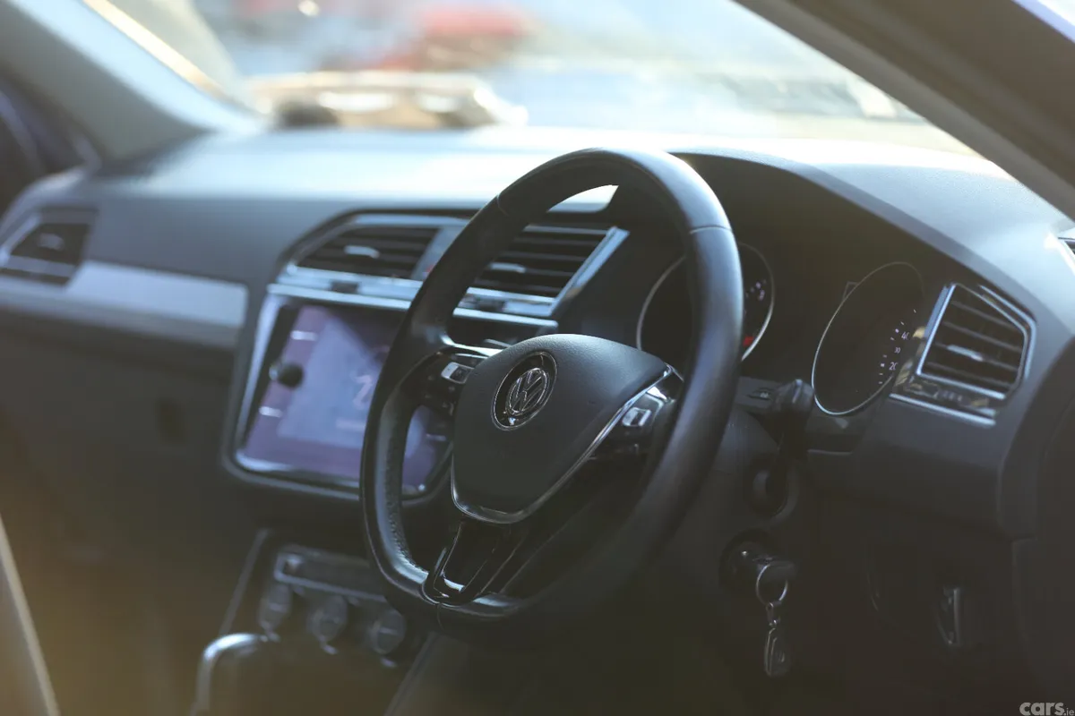 Volkswagen Tiguan SUV, Petrol, 2020, Blue