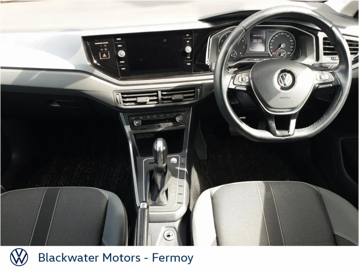 Volkswagen Polo Hatchback, Petrol, 2018, Silver