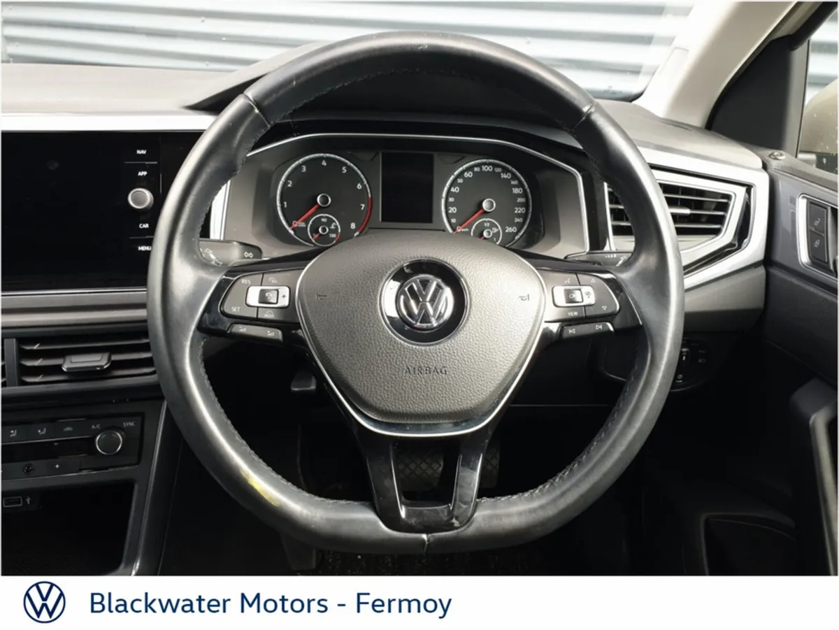 Volkswagen Polo Hatchback, Petrol, 2018, Silver