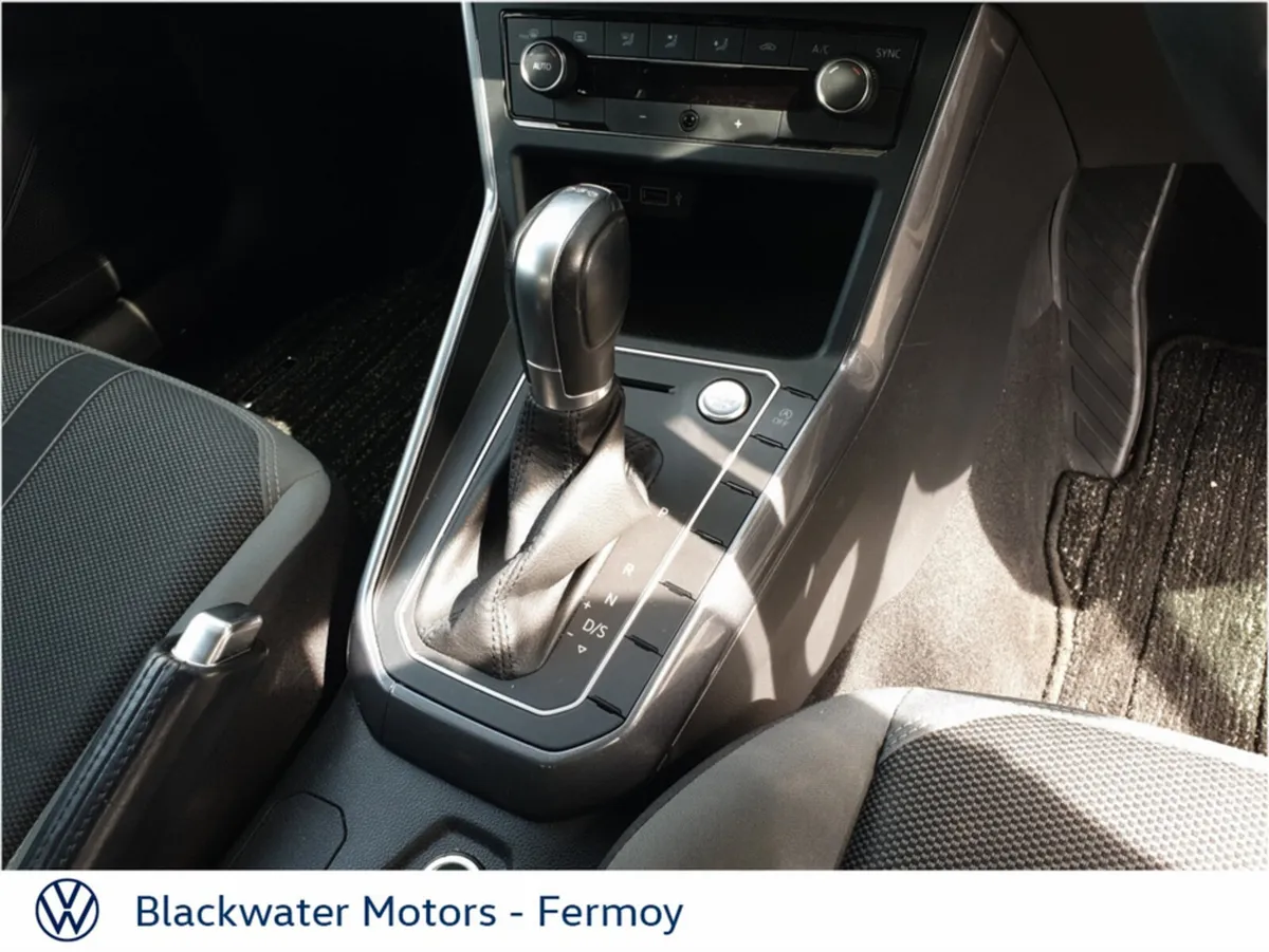 Volkswagen Polo Hatchback, Petrol, 2018, Silver
